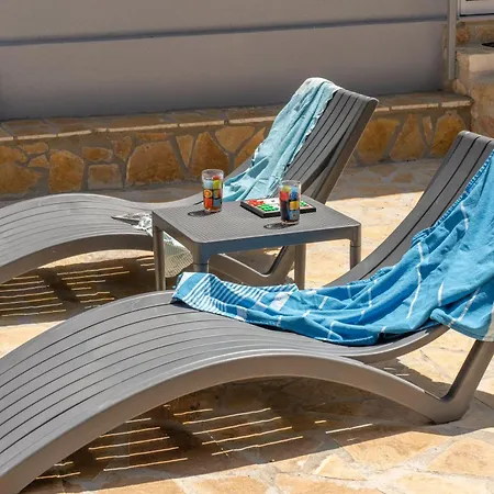Foki Beach House