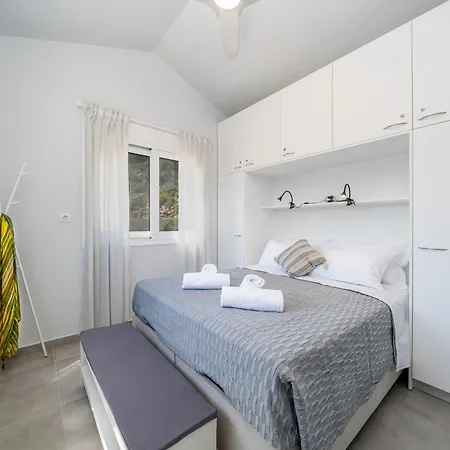 Foki Beach House Apartment Fiskardo
