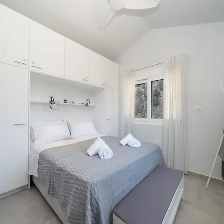 Foki Beach House Apartment Fiskardo