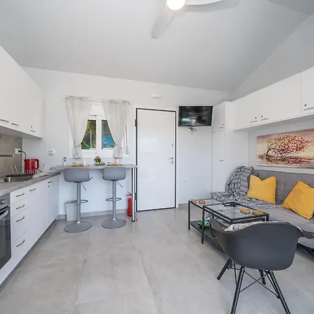 Foki Beach House Apartment